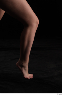 Glenda 1 flexing leg nude 0010.jpg